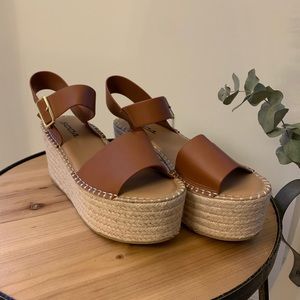 Platform summer sandals!